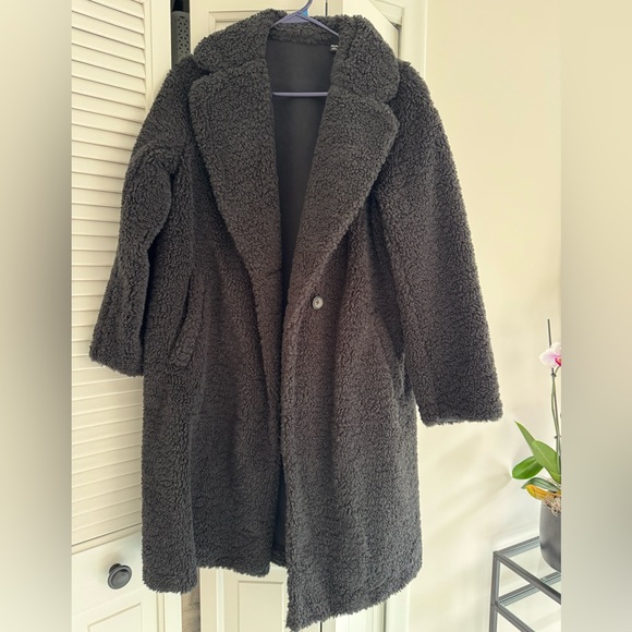 Uniqlo Women's Sherpa Coat Black Sz Sm NWOT - Picture 2 of 6